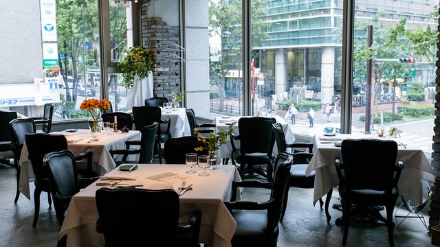 男のフレンチ　ネオクラシック 　restaurant Artisan（レストラン アルティザン）